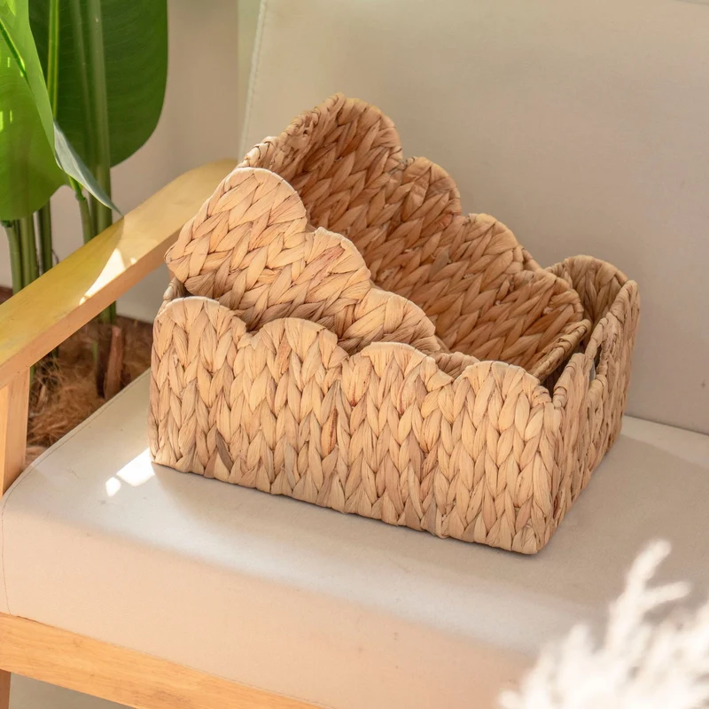 Scalloped Woven Serving Tray Brehn