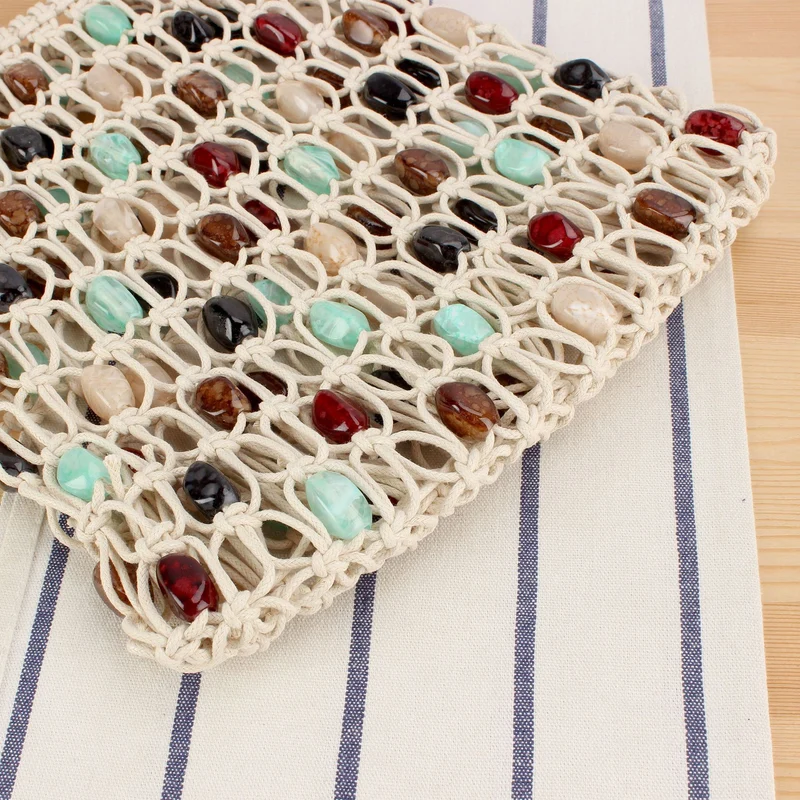 Handtasche mit farbenfrohem Schmuckelement Skanto