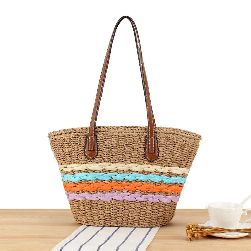Freizeit-Strandtasche aus gewebtem Naturmaterial mit farbenfroher Dekoration Skanto