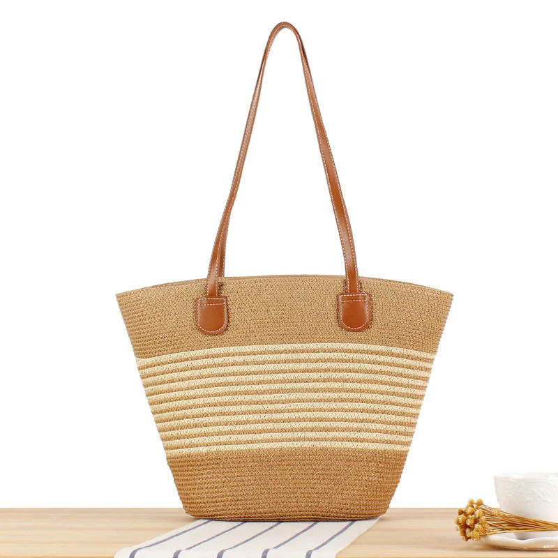 Elegante Strohtasche mit attraktiven Ledergriffen Skanto