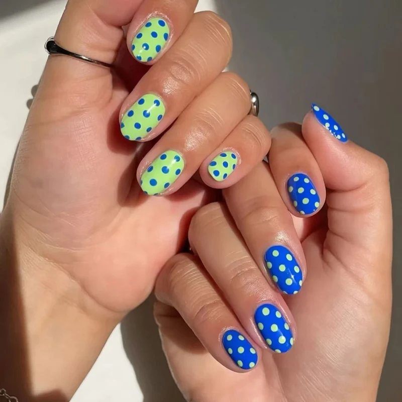 Kreatives Punktmuster Nagelkunst-Kit