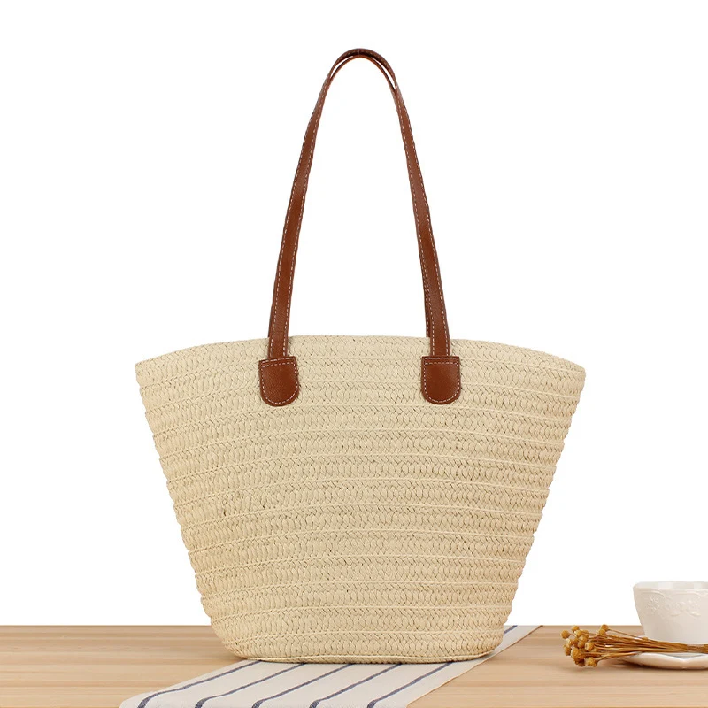Elegante Umhängetasche aus Natur-Raffia mit hochwertigen Lederakzenten Skanto