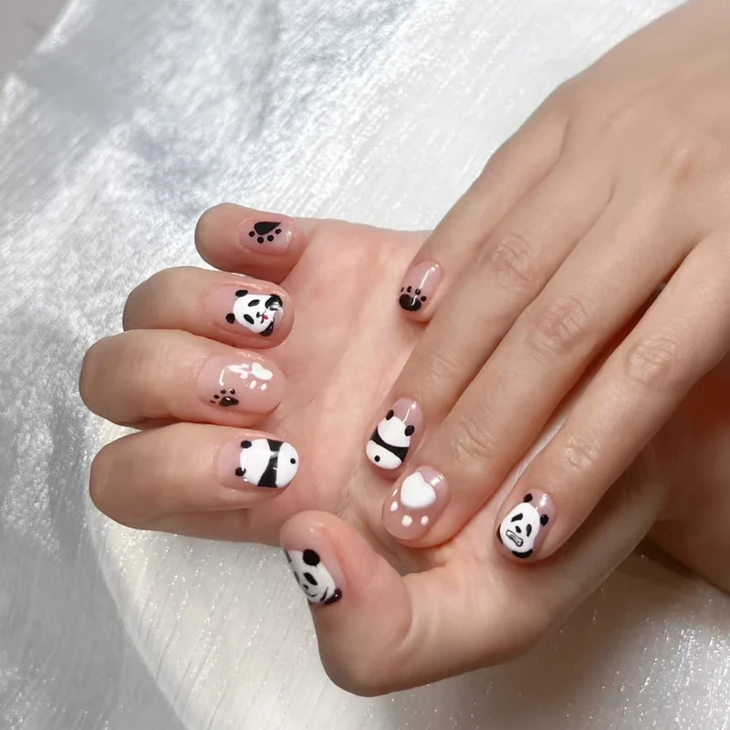 Kreatives Panda-Themen-Nagelkunst-Set