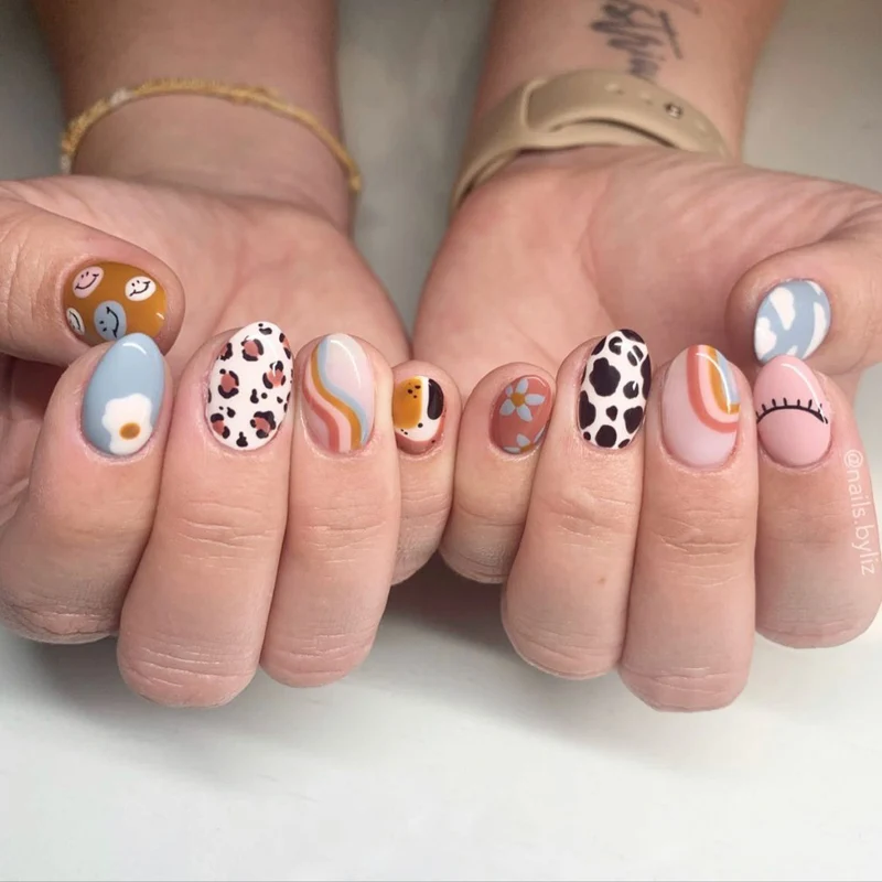 Kreatives Multi-Patterned Nagelkunst Set