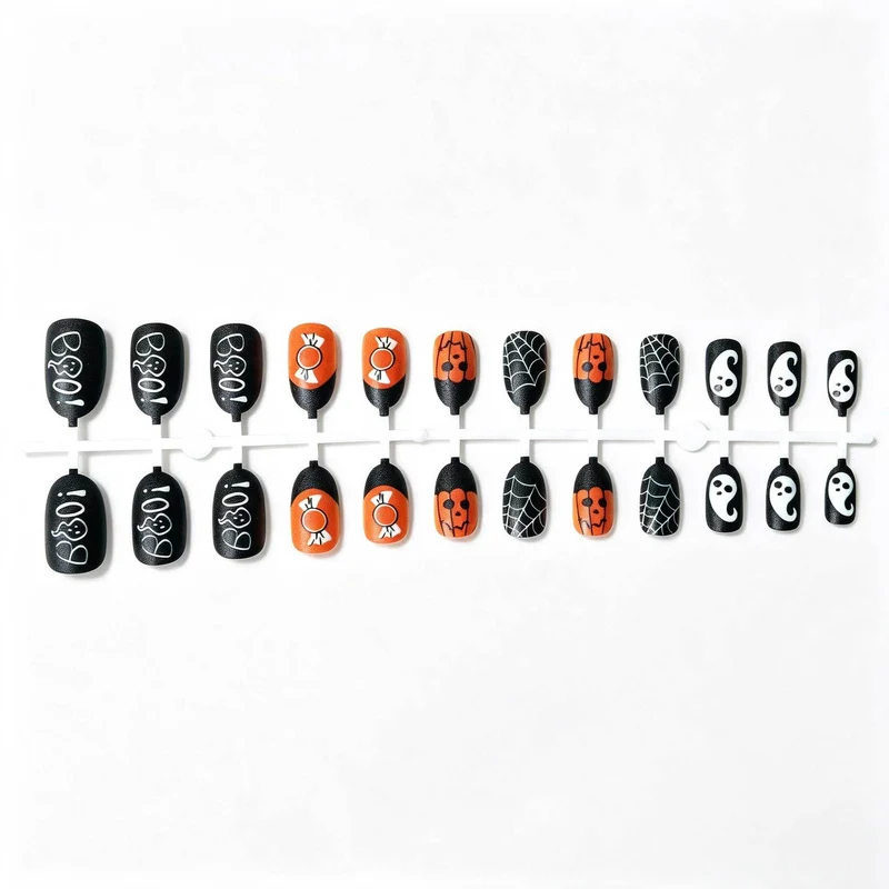 Kreatives Halloween-Themen Nagelkunstset