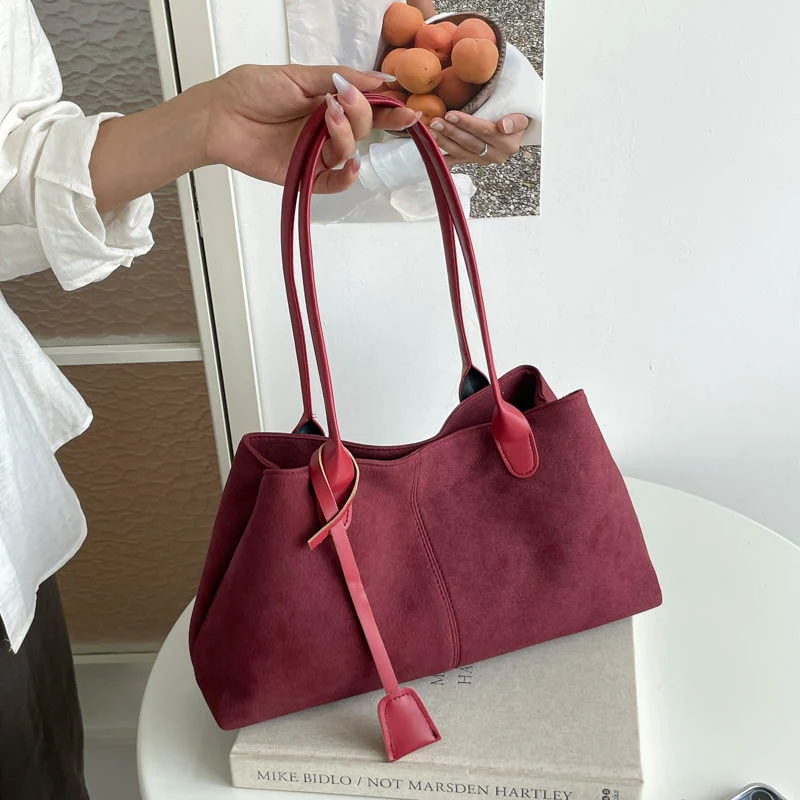 Stilvolle Kunstwildleder-Handtasche