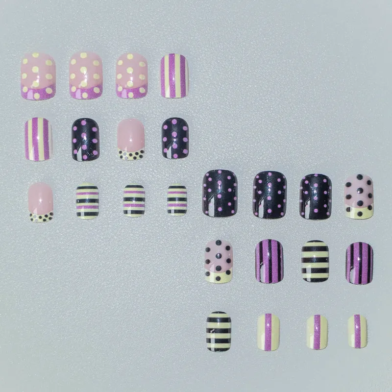 Künstlerisches Gestreiftes und Punktmuster Nagelkunst-Set