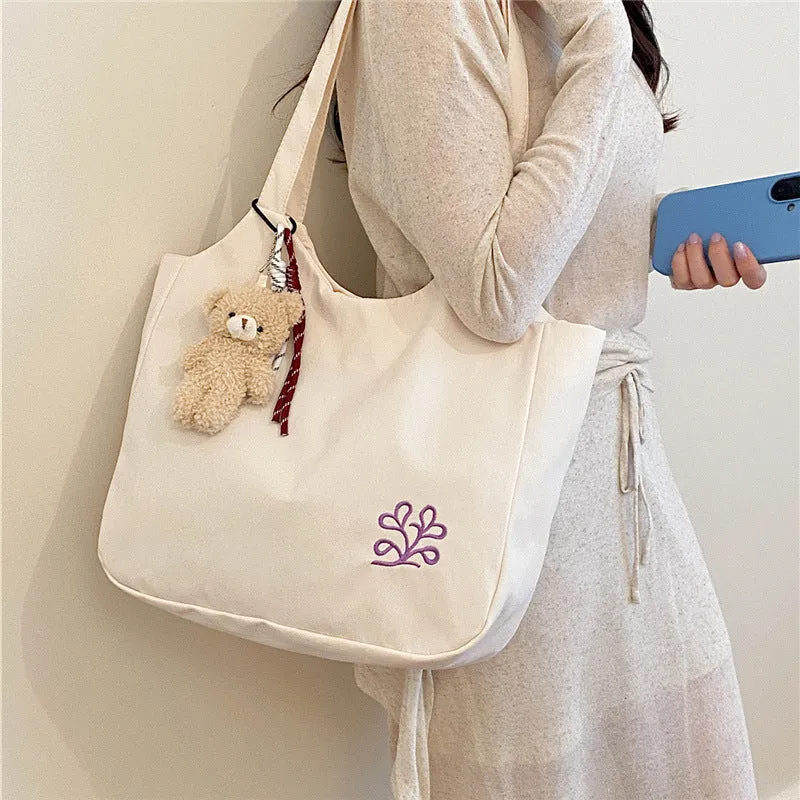 Geräumige bestickte Baumwolltasche