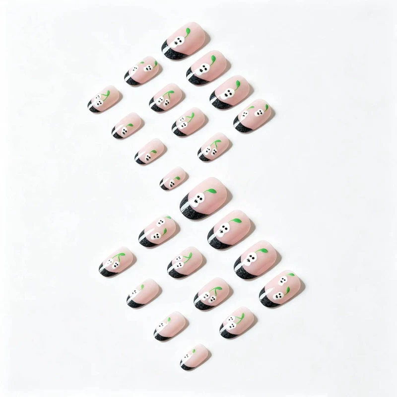 Künstlerisches Schädel-Thema Nagelkunst