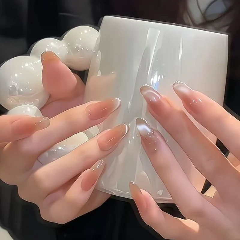 Elegante Gel-Nagelerweiterungen
