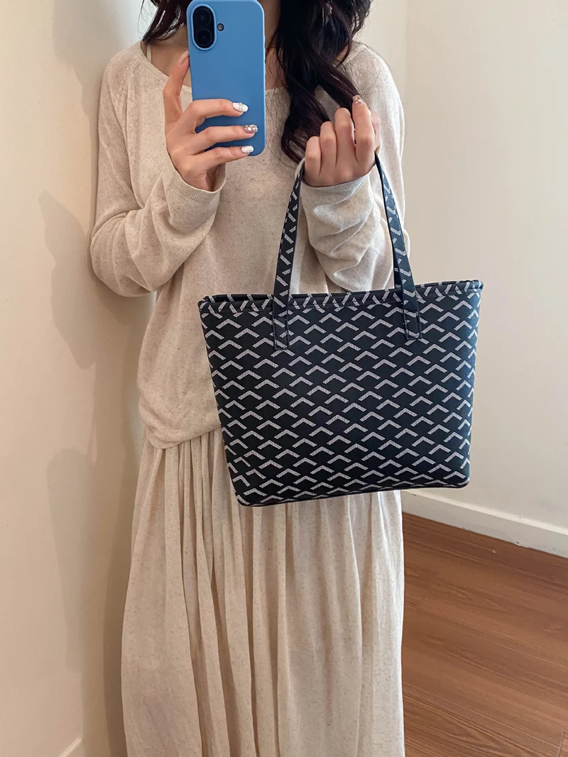 Elegante Tote Bag