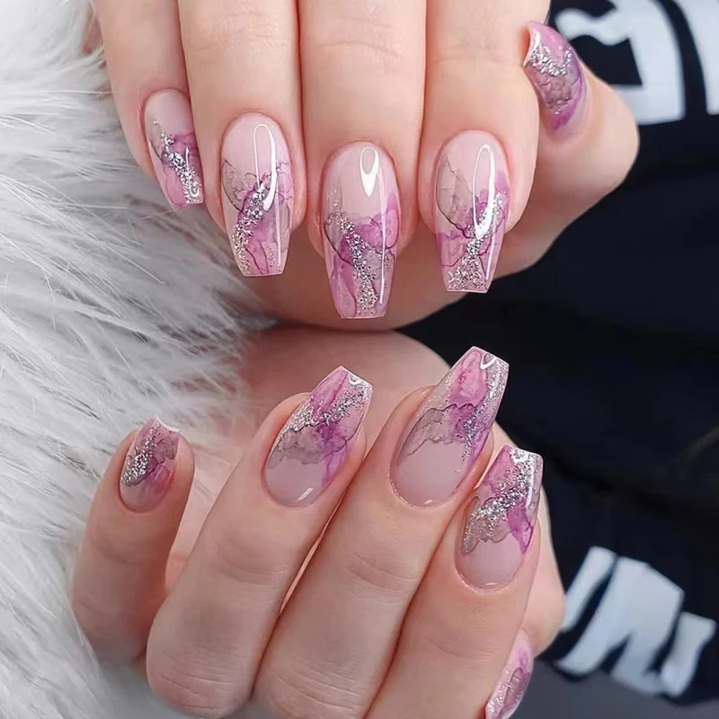 Künstlerisches Nageldesign-Set mit Marmor-Effekt