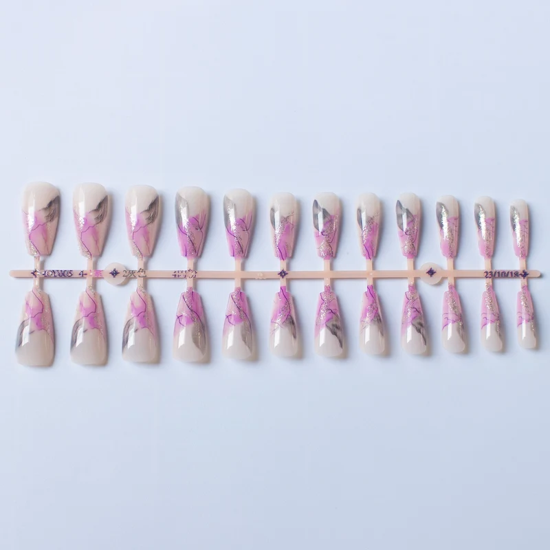 Künstlerisches Nageldesign-Set mit Marmor-Effekt