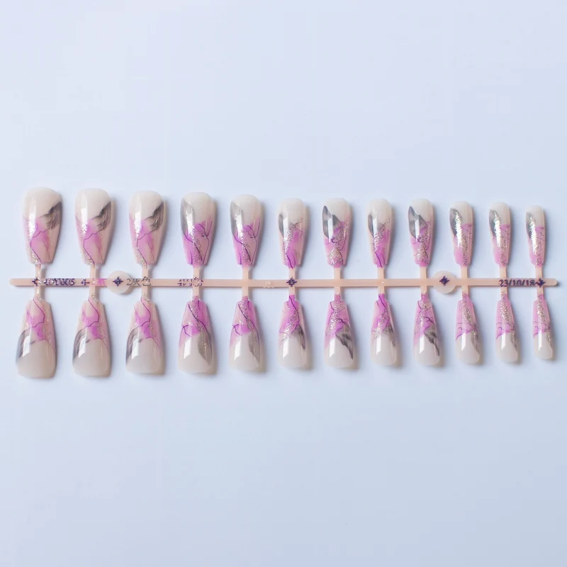 Künstlerisches Nageldesign-Set mit Marmor-Effekt