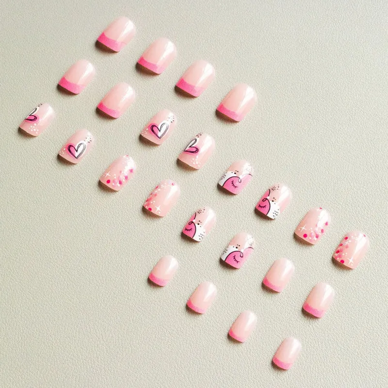 Künstlerisches Nail Art Kit mit Herz- und Funkeldesigns