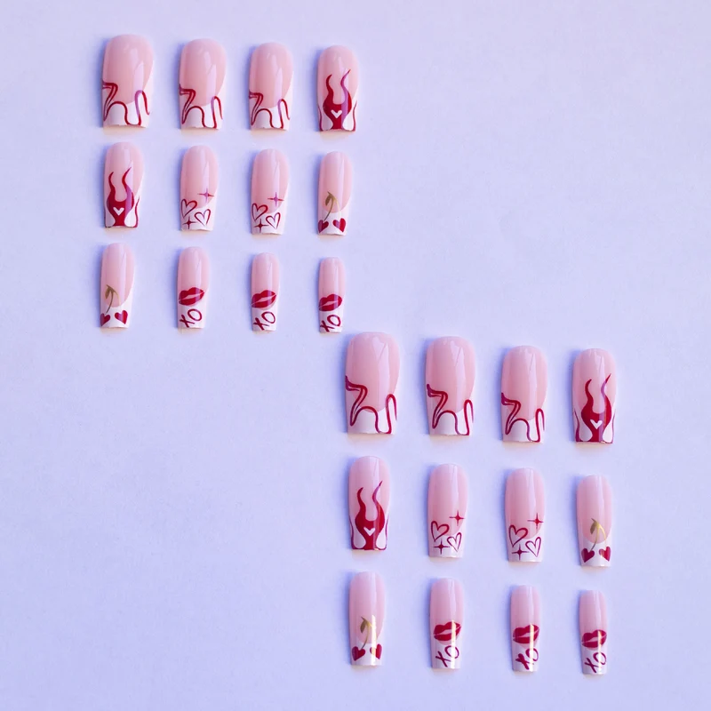 Künstlerisches Nageldesign-Set mit Herz- und Flammendesigns