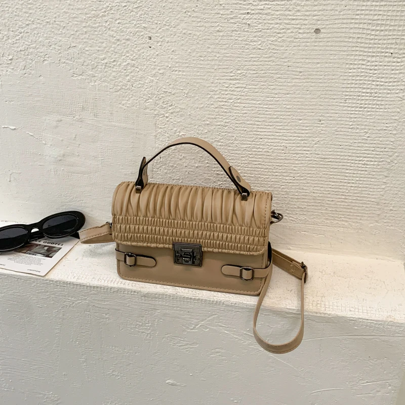 Elegante strukturierte Umhängetasche