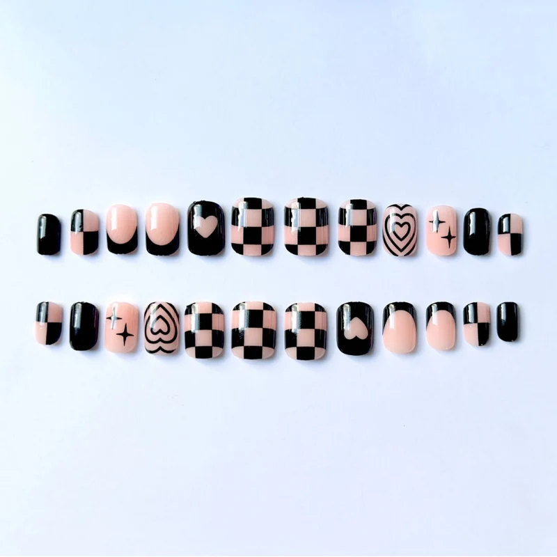 Künstlerisches Nagelkunstset