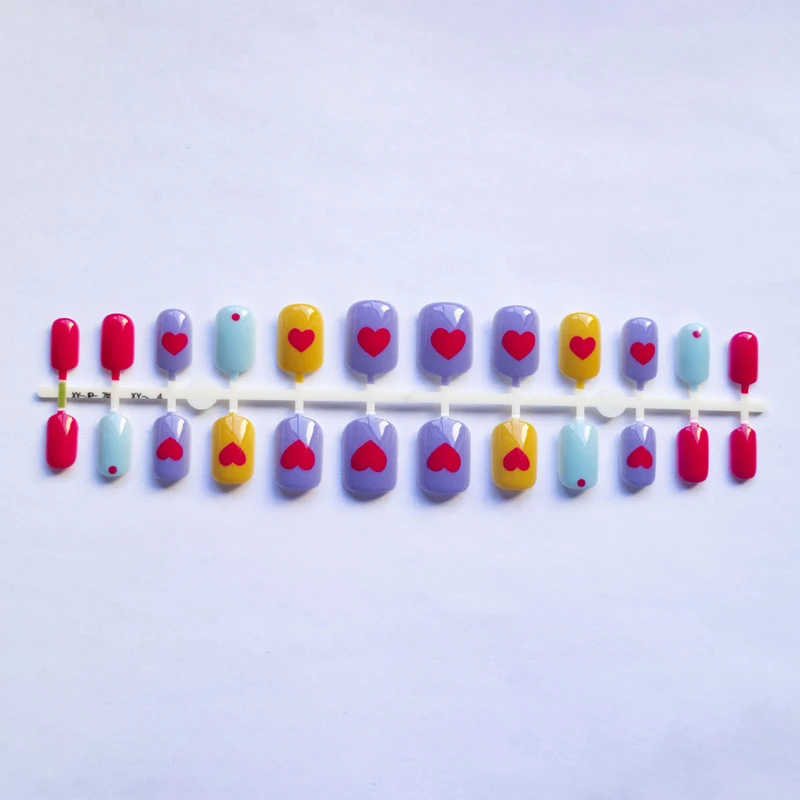 Künstlerisches Herz-Muster Nagelkunst Set