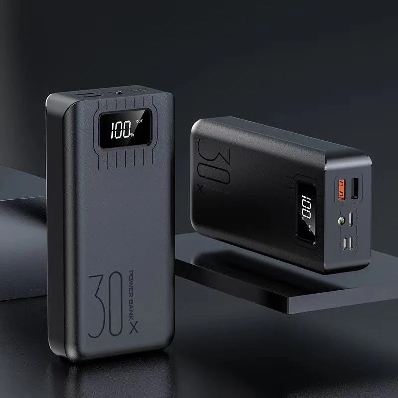 Leistungsstarke Powerbank mit LCD-Bildschirm und mehreren Anschlüssen Skanto