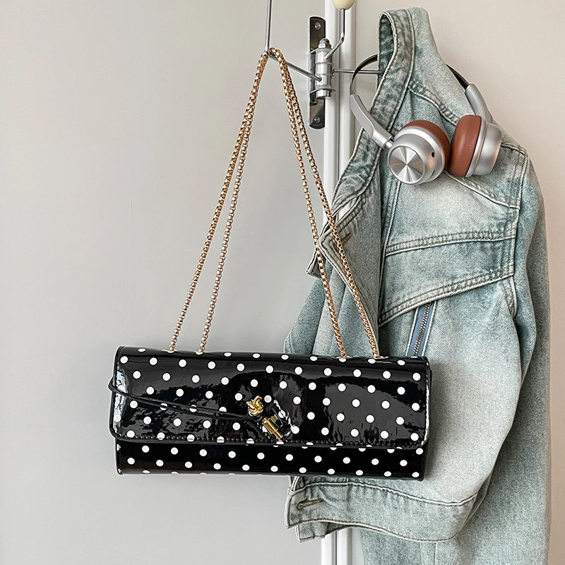 Chice patentierte Leder-Clutch