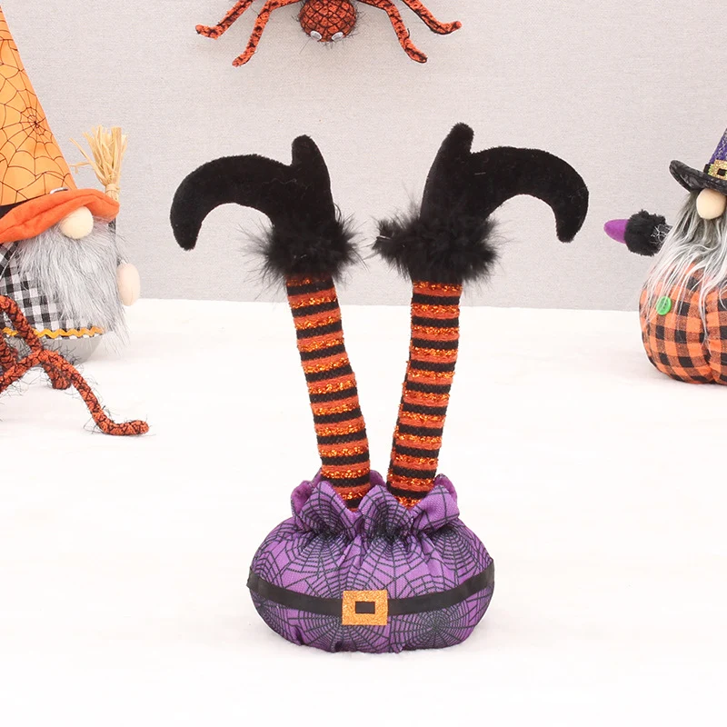 Skurrile Halloween-Tischfigur mit stehenden Hexenbeinen und Spinnennetz-Sack