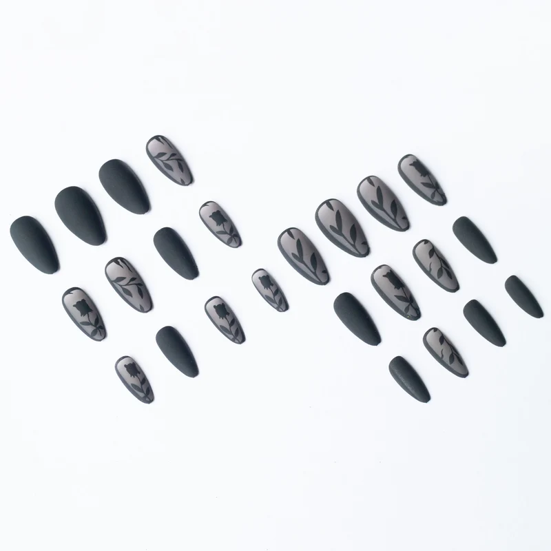 Künstlerisches, blumeninspiriertes Nagelkunst-Set
