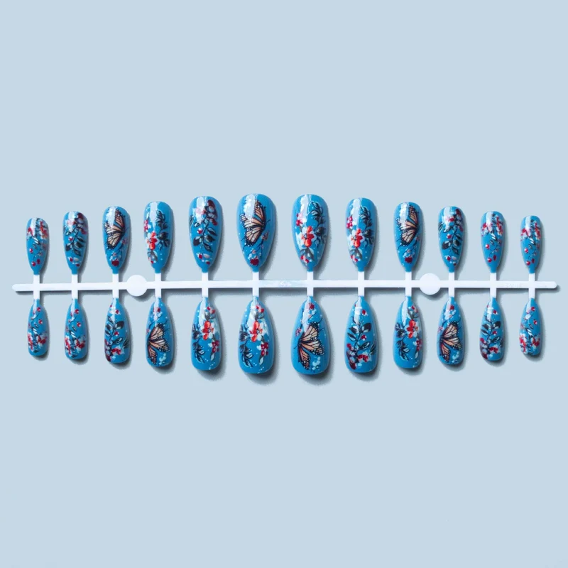 Künstlerische Florale Schmetterling Nagelkunst