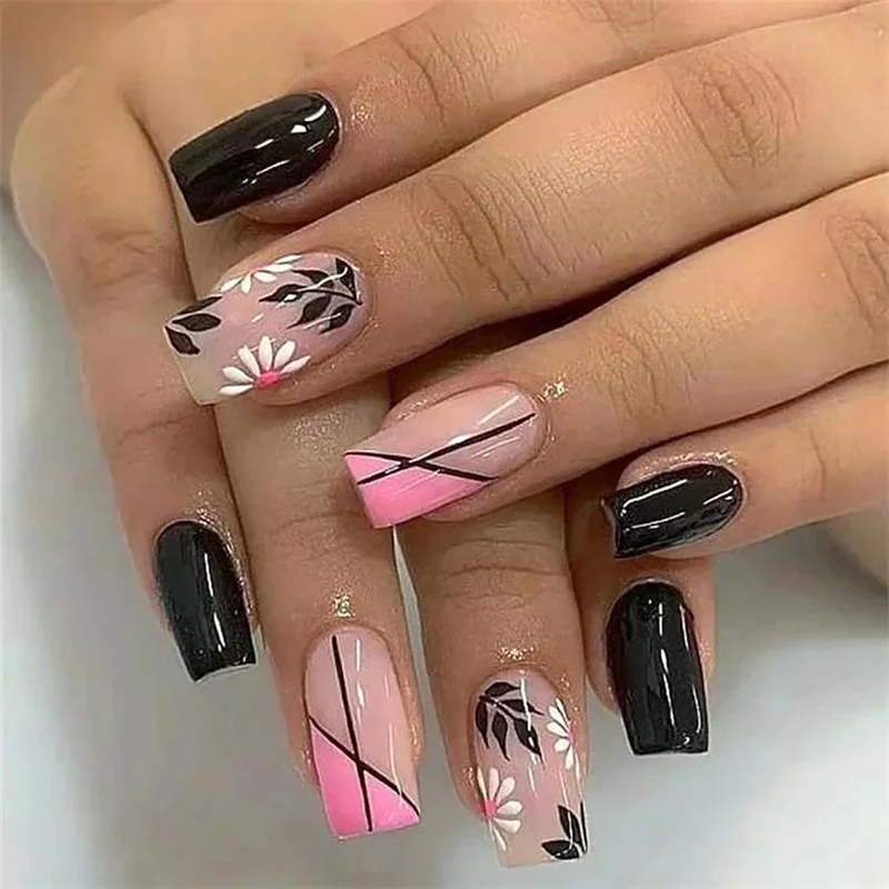 Künstlerisches Floral- und Geometrisches Nagelkunst-Set