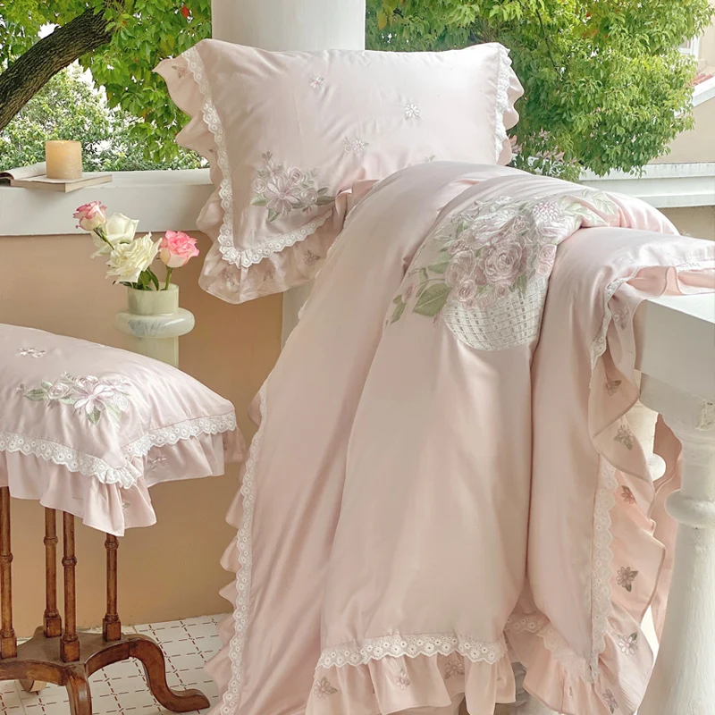 Romantisches florales Bettwäsche-Set mit Spitze und Volants