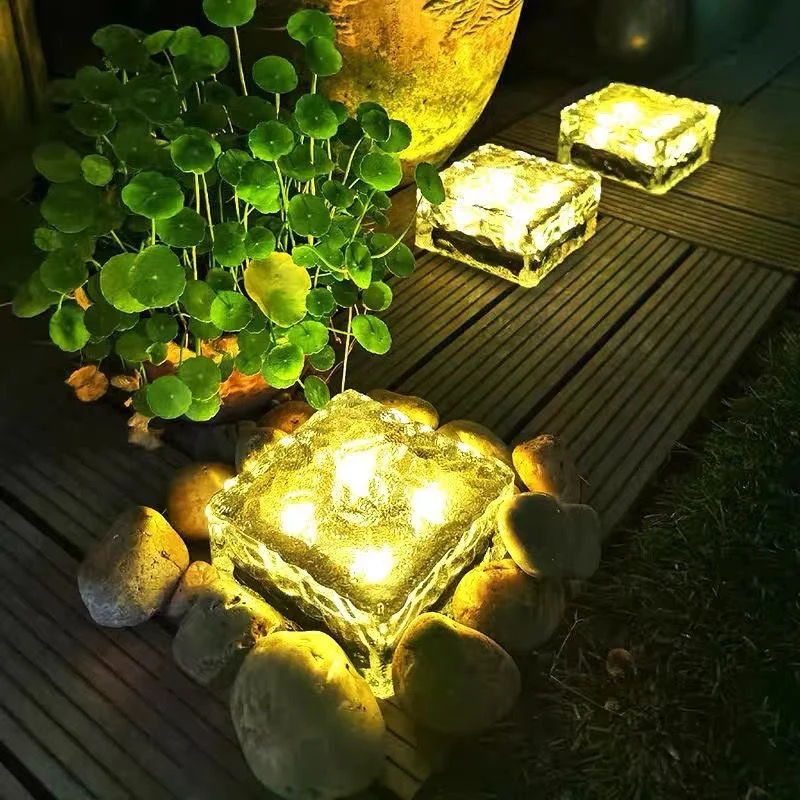 Skanto Solar Glaspflasterstein-Lichtquelle mit integrierten warmen LED-Modulen Skanto