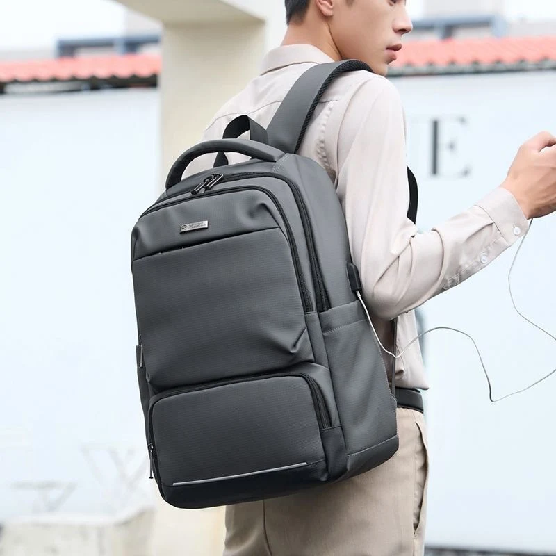 Vielseitiger Laptop-Rucksack mit mehreren Fächern Brehn