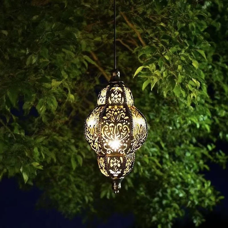 Verzierte Filigran-Hängeprojektionslampe mit verstellbarem Kabel und LED-kompatibler Fassung Skanto
