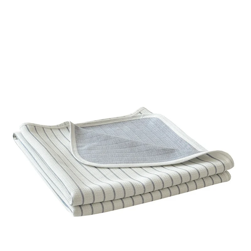 Wendbare Jacquard-Strickdecke mit feinen Streifen & passendem Kissenbezug-Set