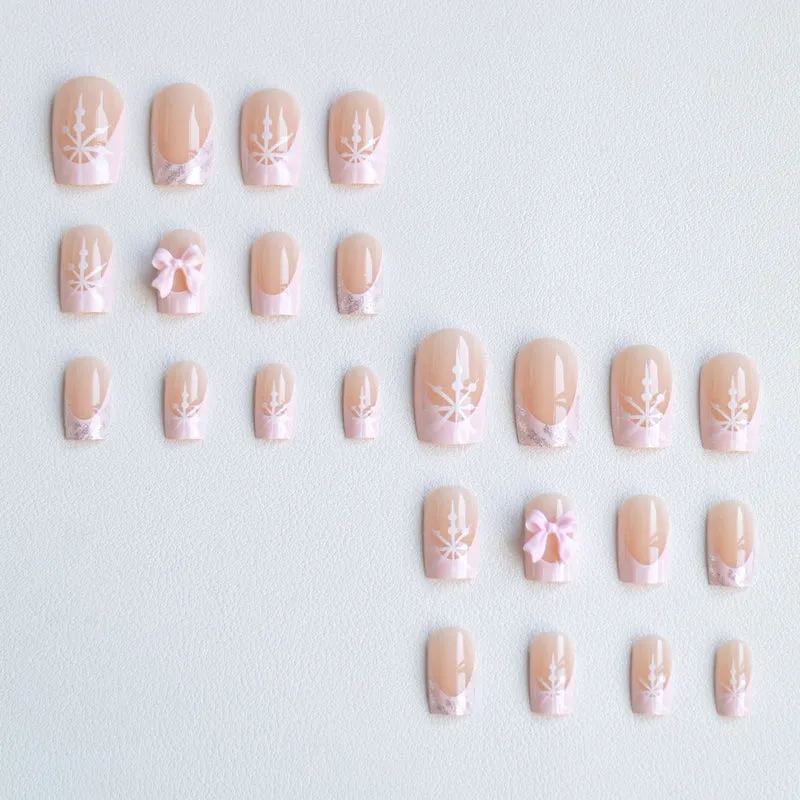 Künstlerisches zierliches florales Nageldesign-Kit