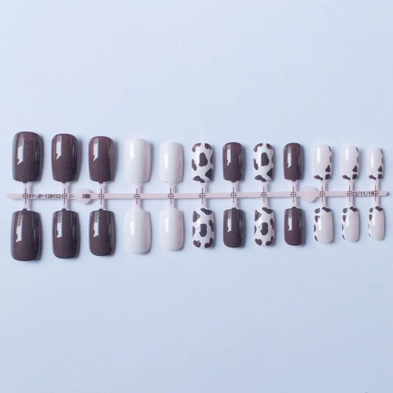 Künstlerisches Kuhflecken-Nagelkunst-Set