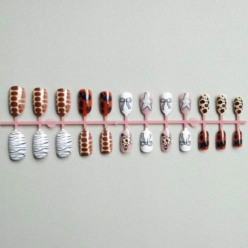 Künstlerisches Tierdruck-Nagelart-Set