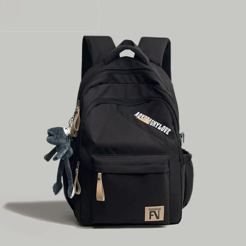 Vielseitiger urbaner Rucksack mit süßem Schlüsselanhänger Brehn