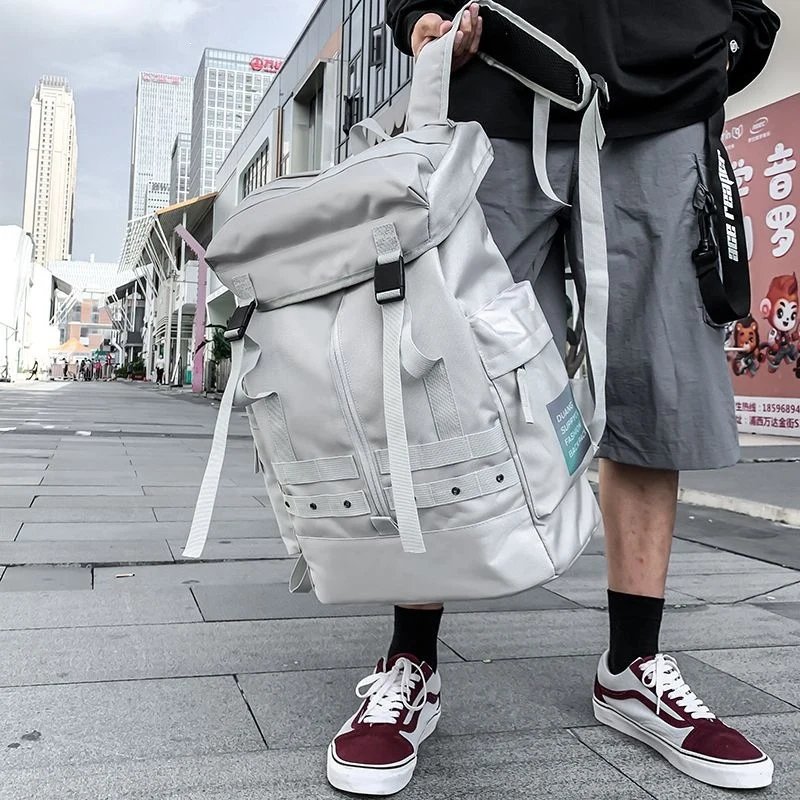Vielseitiger Outdoor-Reiserucksack Brehn