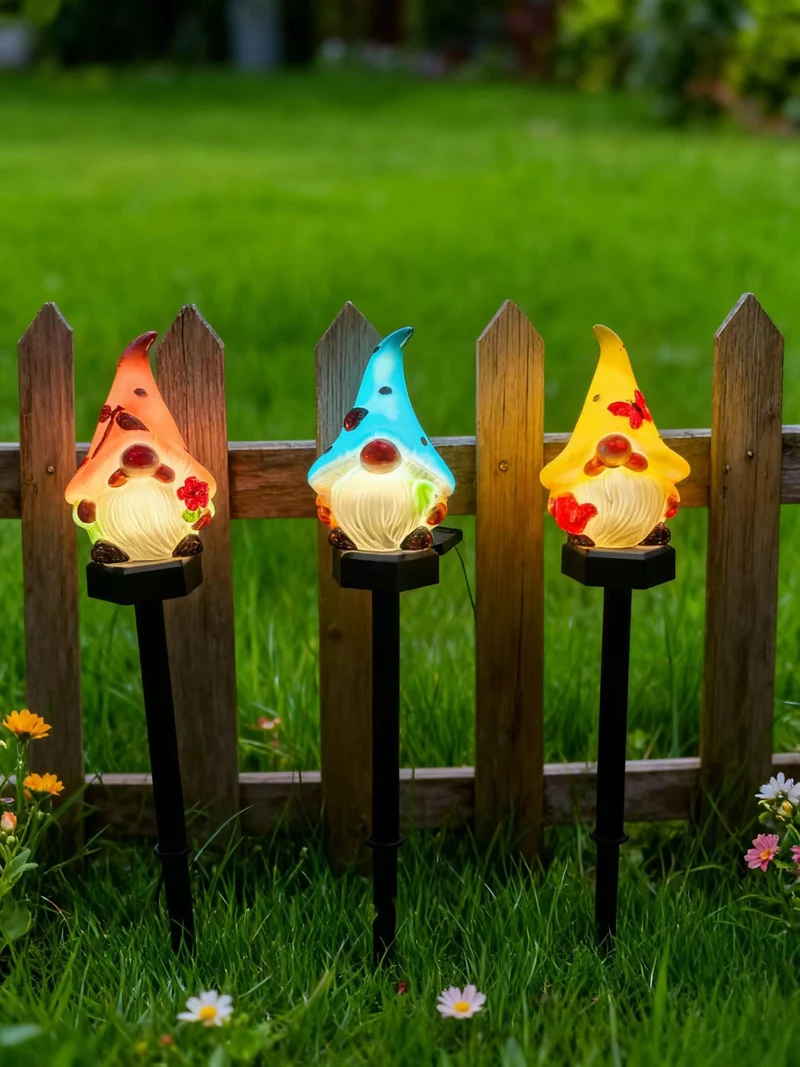 Niedliches Solar-Eichhörnchen Gartenstecker Licht mit integriertem Solarpanel und warmem LED-Glühen Skanto