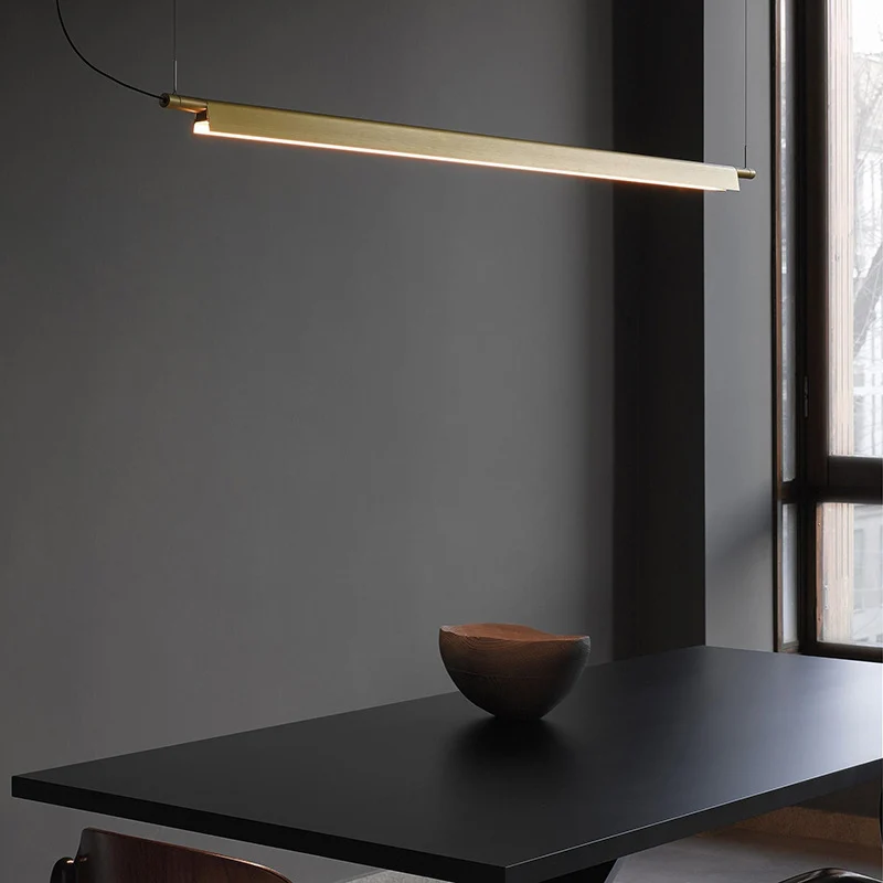 Moderne lineare Pendelleuchte