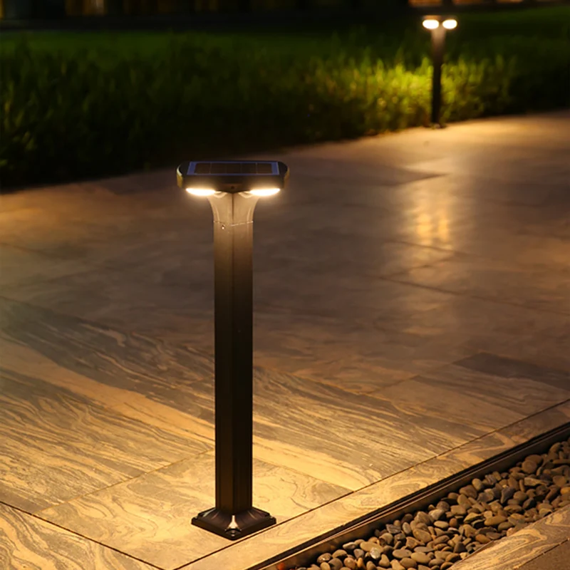 Solarbetriebene flache LED-Wegeleuchte mit zwei Downlights und Ankerbasis Skanto