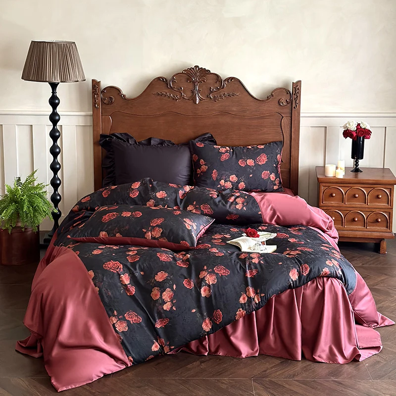 Luxuriöse Satin-Bettwäsche-Garnitur mit Rosenmuster und wendbarem Bezug