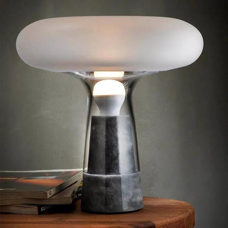 Moderne Glas Tischlampe mit Marmorbasis