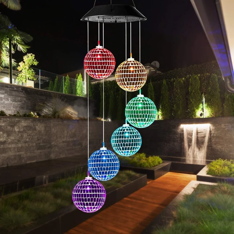 Solarbetriebenes hängendes Kolibri-LED-Windspiel mit farbwechselnden RGB-Acrylvögeln und wetterfestem Oberteil Skanto