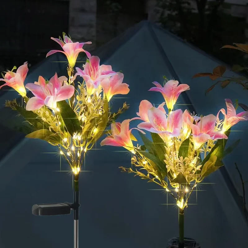 Skanto Solar-Lilien-Gartensteckerleuchte mit integrierter Lichterkette und lebensechten Seidenblüten Skanto