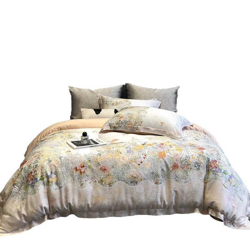 Duvetbezug-Set aus Baumwollsatin mit dezentem Aquarell-Blumenprint und seidig-matter Haptik