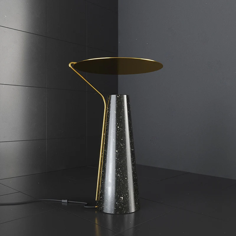 Moderne geometrische Akzent-Tischlampe