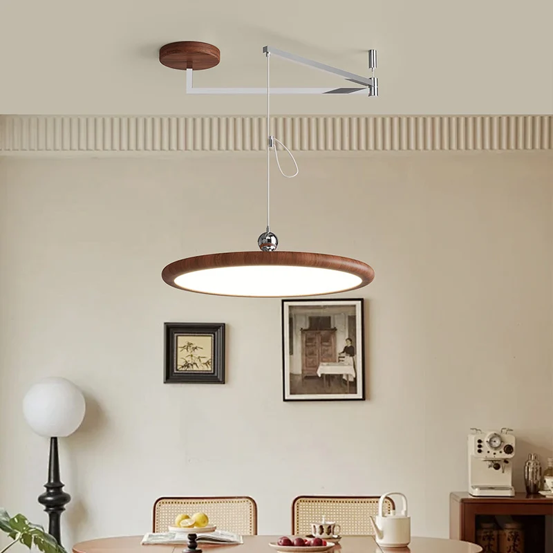 Minimalistische Holzpendelleuchte