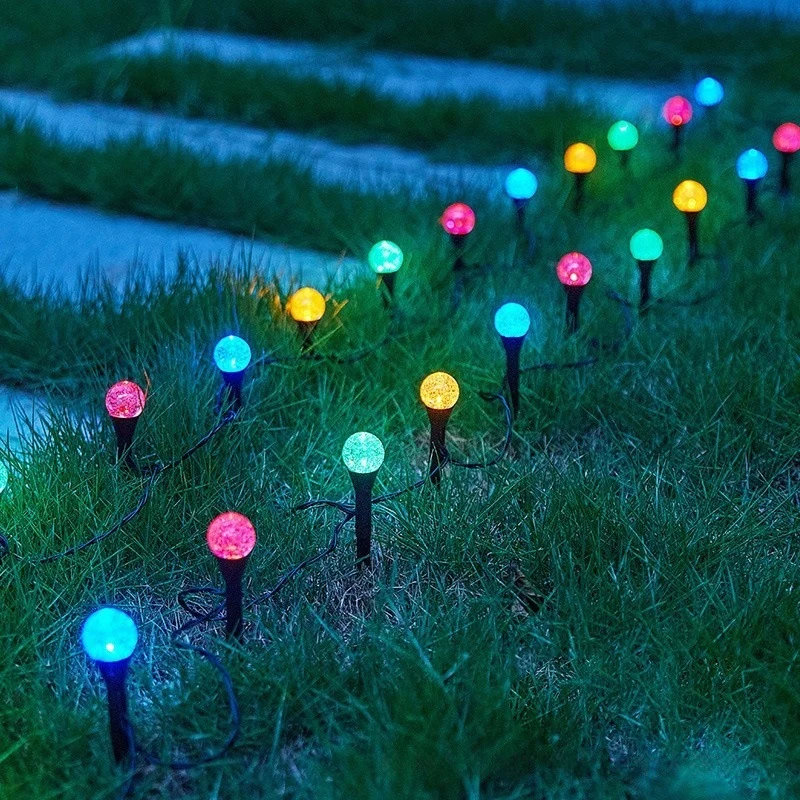 Halbmond Solar-Gartenstecker mit strukturiertem Acryl-Diffusor und warmweißer LED Skanto